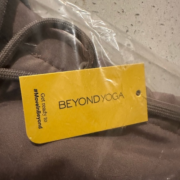 NWT BEYOND YOGA Convertible Gym Bag - Picture 8 of 10